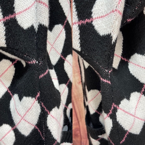 Torrid vegan cashmere oversized long sleeve V-neck heart cardigan sweater 3X - Picture 7 of 17